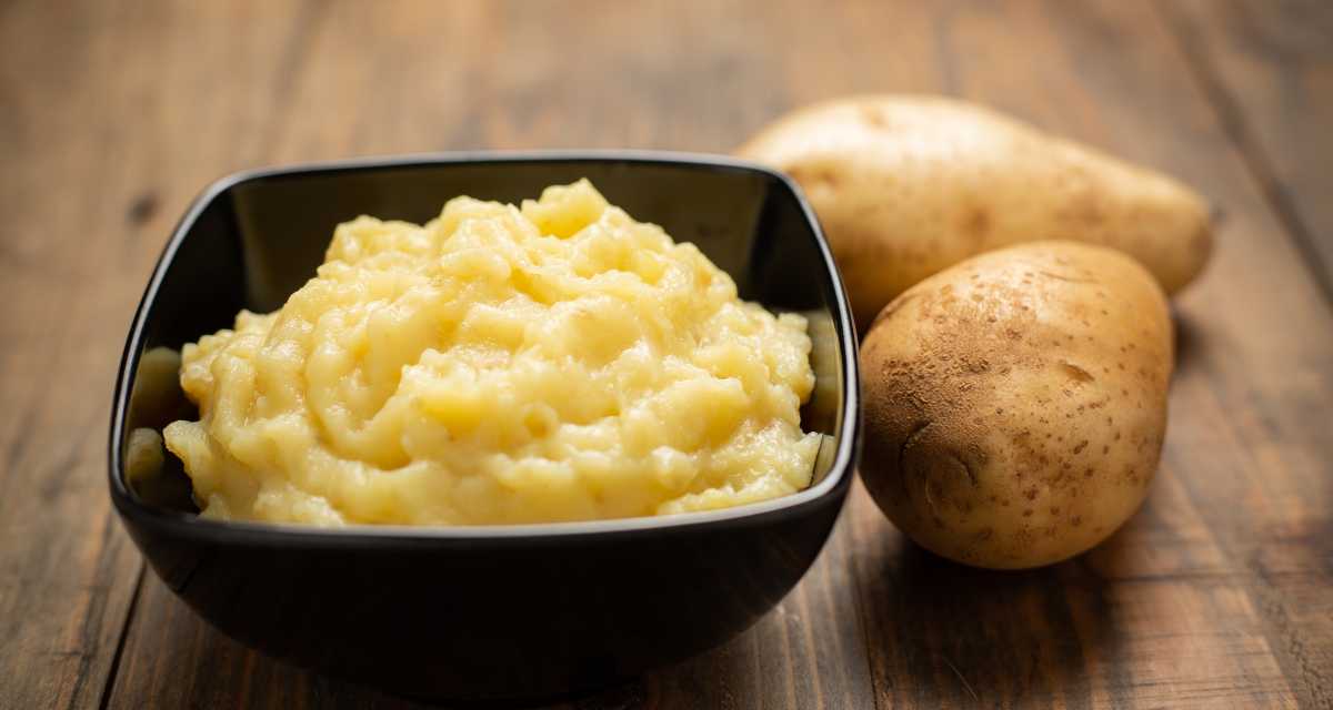 Purê de Batata Delicioso com Creme de Milho e Molho Branco Perfeito