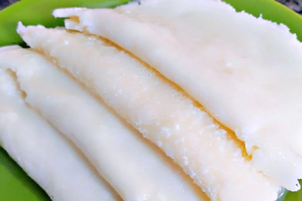 Tapioca Molhadinha com Recheio de Coco e Chocolate