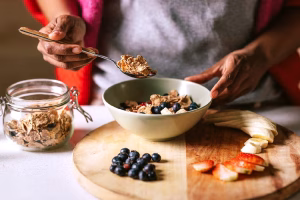 Como as fibras solúveis podem transformar sua saúde intestinal?