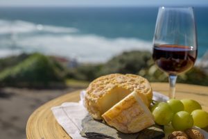 Muito além da sobremesa: conheça opções para harmonizar vinhos do Porto